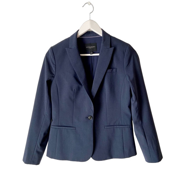Banana Republic Jackets & Blazers - Banana Republic Navy Blue Wool Blend Blazer Size 2